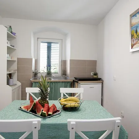 Central Square Slavuj Apartment Split