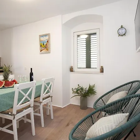 Apartment Central Square Slavuj Split