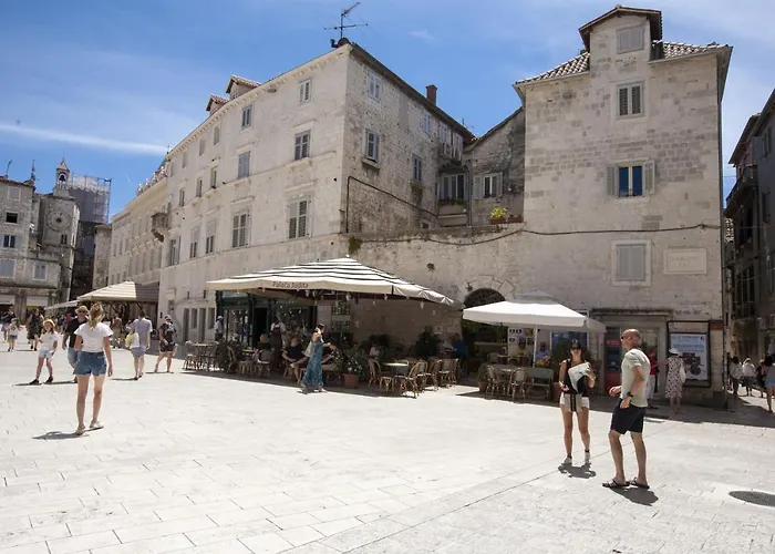 Appartement Central Square Slavuj *